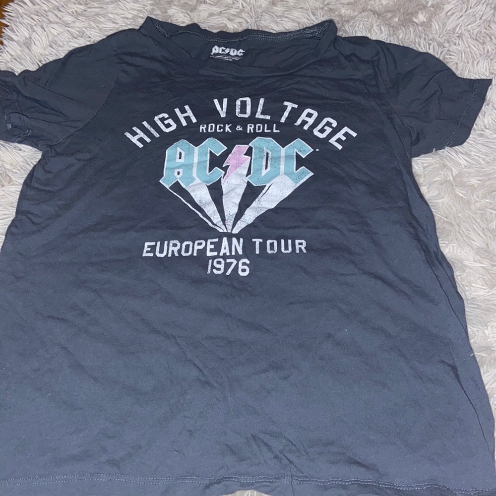 graphic t-shirt